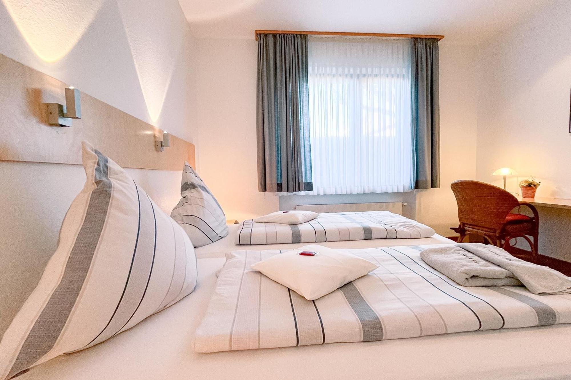 Alte Drogerie Hotel Garni Anholt Buitenkant foto